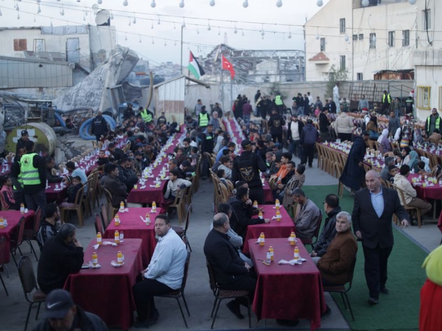 Gazze’de Büyük İftar Sofrası