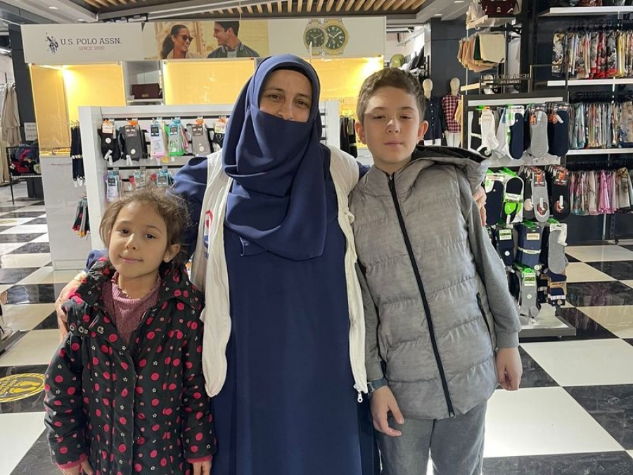 Kovancılar’da Yetimlere Bayram Sevinci